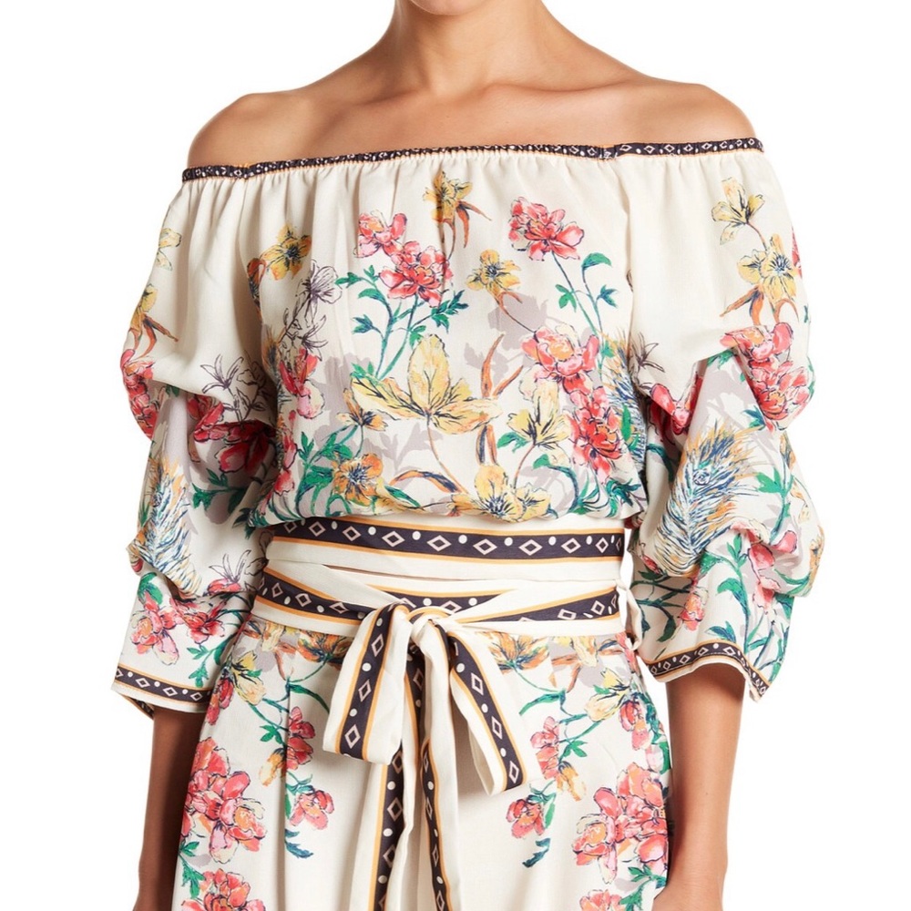 NWOT! Floral Print Crop Top!